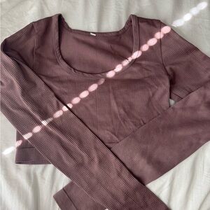 Women's Ribbed Long Sleeve Crop Top - Mauve